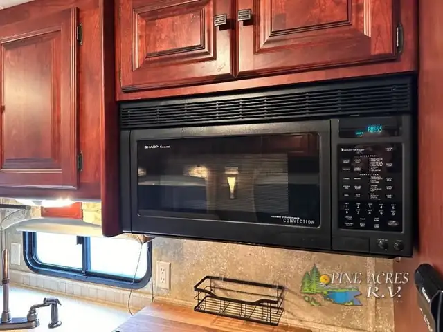 2011 Tiffin Motorhomes Open Road Allegro 32CA 53K Milles Best Pr in RVs & Motorhomes in Moncton - Image 25