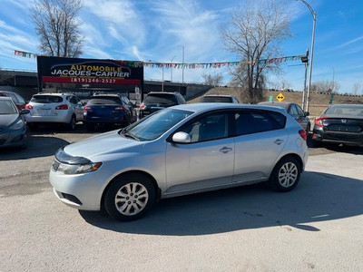 2012 Kia Forte 5-Door Very clean