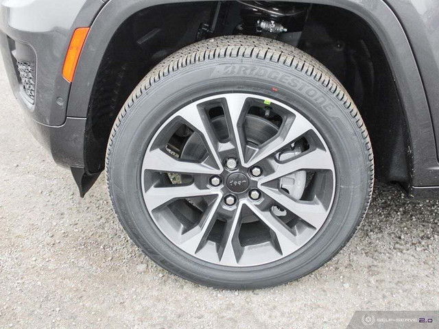  2023 Jeep Grand Cherokee Overland | 5.7L HEMI V8 | FULLY LOADED in Cars & Trucks in Mississauga / Peel Region - Image 4