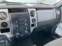4-Wheel Disc Brakes,Power Mirror(s),Four Wheel Drive,A/C,Front Head Air Bag,Privacy Glass,Passenger... (image 7)