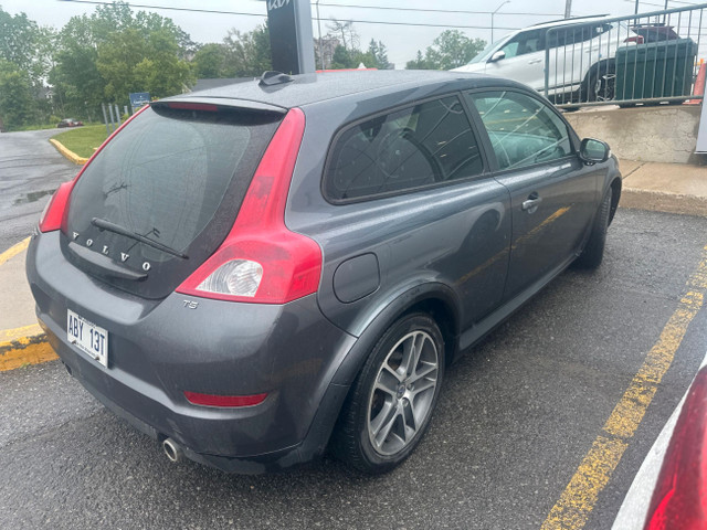2011 Volvo C30 T5 *6SPD/TURBO/ALLOYS/PRICED TO SELL!!!* in Cars & Trucks in City of Toronto - Image 3