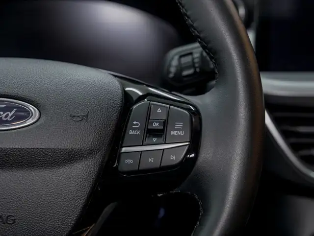 2023 Ford Escape PLATINUM AWD *NAV* SIÈGES / VOLANT CHAUF CARPLA in Cars & Trucks in Laurentides - Image 16