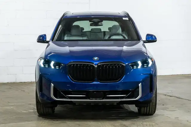 2025 BMW X5 xDrive40i | Edition 25 Jahre | Affichage tête in Cars & Trucks in City of Montréal - Image 3
