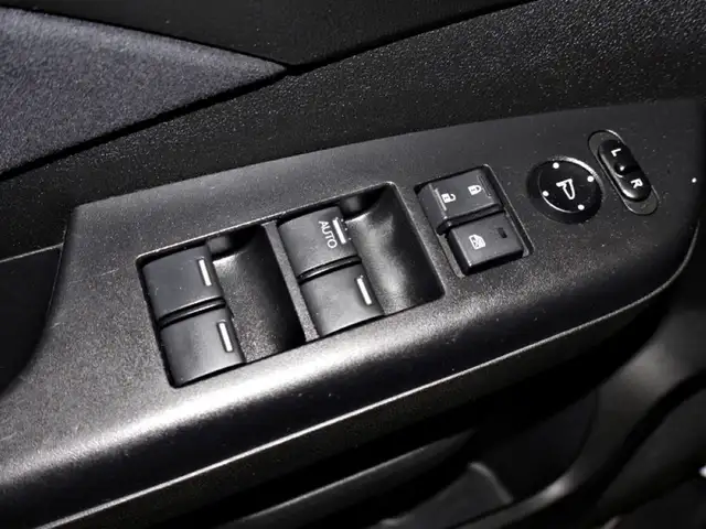 2012 Honda CR-V EX in Cars & Trucks in Moncton - Image 18