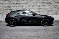 Heads Up Display, Sunroof, Navigation, Leather Seats, Premium Audio! 6 LOCATIONS KINGSTON - (613) 38... (image 1)