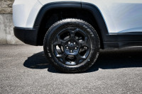 Low Mileage, Off-Road Package, Blind Spot Detection, Leather Seats, 4G Wi-Fi, Heated Steering Wheel!... (image 5)