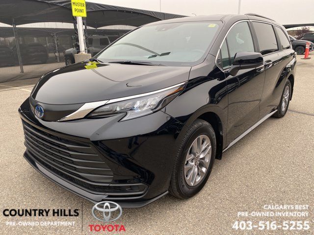 2025 Toyota Sienna LE in Cars & Trucks in Calgary - Image 3