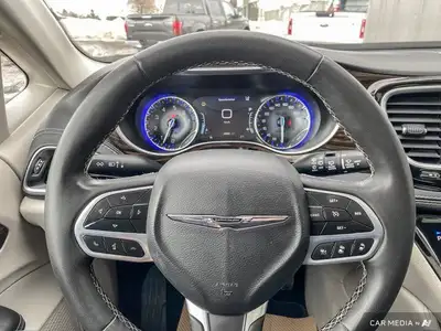 2023 Chrysler Pacifica Limited AWD | Nav | Heated Seats, View more