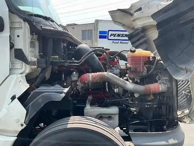 2019 International LT625 in Heavy Trucks in Mississauga / Peel Region - Image 16