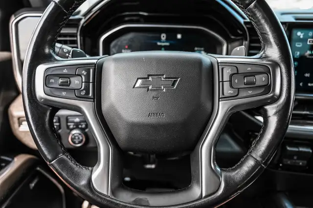 2022 Chevrolet Silverado 1500 RST Z71 Awd 4X4 Crew Cab / 5.3L V8 in Cars & Trucks in City of Montréal - Image 21