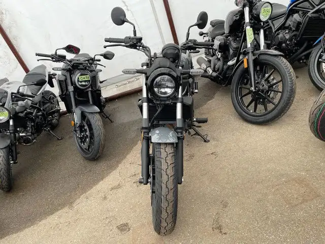 2024 Kawasaki Eliminator 500 in Street, Cruisers & Choppers in Calgary - Image 8