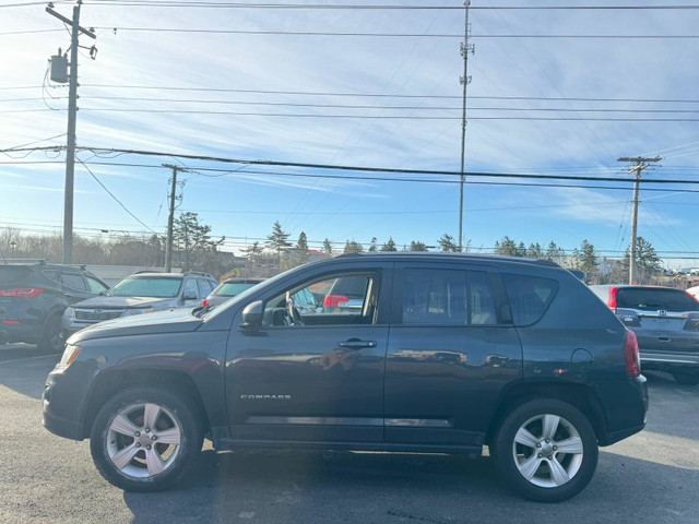 2015 Jeep Compass North 2.4L 4x4 | Remote Start | Leather in Cars & Trucks in Bedford - Image 4