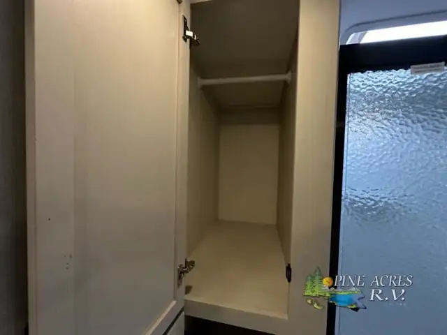 2025 Dutchmen RV Astoria 2913FK in Travel Trailers & Campers in Truro - Image 43