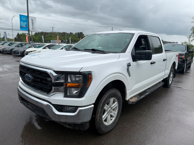 2023 Ford F-150 XLT CREW 4X4 3.5L ECOBOOST *NAV* GR REMORQ USB in Cars & Trucks in Laurentides