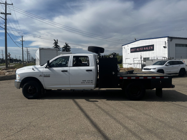 2013 Dodge Ram 3500 SLT CREW CAB FLAT DECK in Cars & Trucks in Edmonton