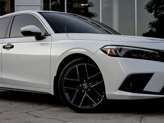 2022 Honda Civic Sport Touring CVT in Cars & Trucks in City of Toronto - Image 3