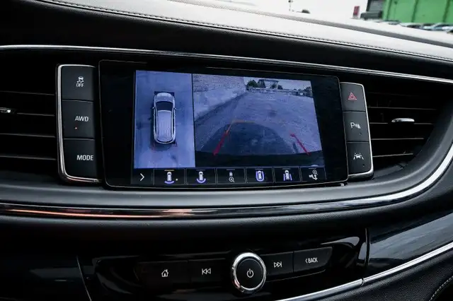 2021 Buick Enclave Premium - Cooled Seats - Leather Seats in Cars & Trucks in Ottawa - Image 26
