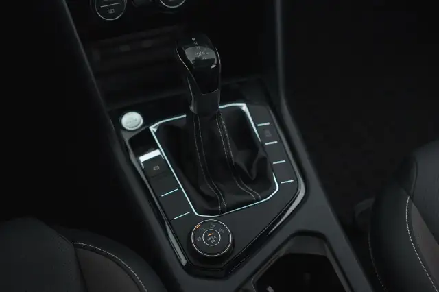 2023 Volkswagen Taos in Cars & Trucks in Delta/Surrey/Langley - Image 17