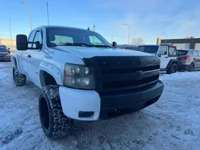 4MKAUTO 514 865 4438 2009 Chevrolet Silverado 1500 4X4, 8 Cyl. 5.3L Automatique, 344,822 km certifié...
