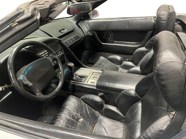 1990 Chevrolet Corvette 2dr Convertible in Cars & Trucks in Edmonton - Image 2