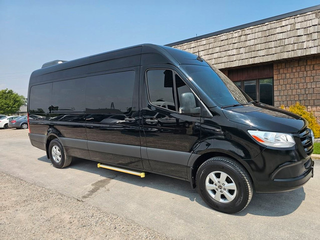 2019 Mercedes-Benz Sprinter Passenger Van 2500 High Roof V6, Dei in Cars & Trucks in Chatham-Kent - Image 2