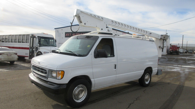 1999 Ford Econoline Cargo Van BUCKET VAN in Cars & Trucks in Edmonton - Image 2