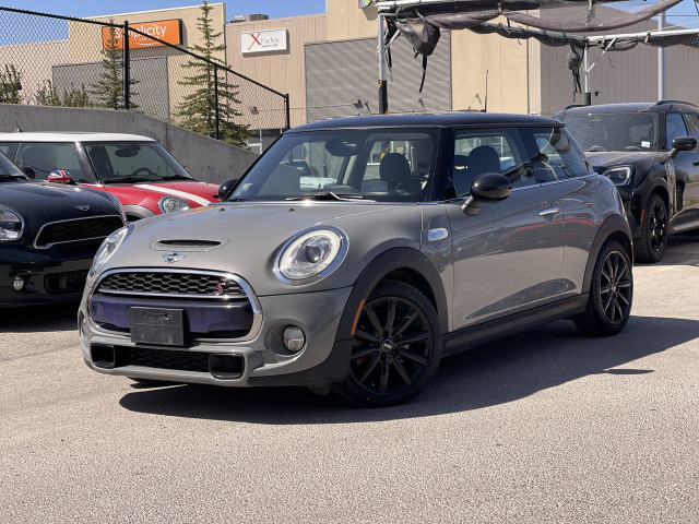 2017 MINI Cooper Hardtop in Cars & Trucks in Calgary