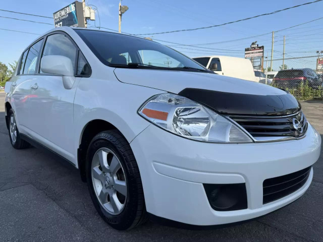 2010 NISSAN Versa 1.8 S in Cars & Trucks in Laval / North Shore