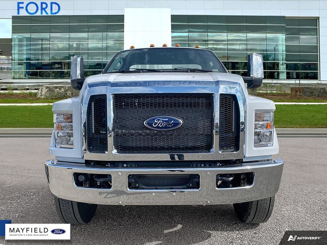 2025 Ford F750 Chassis Truck 108" CAB TO AXLE - 33,000 GVWR in Cars & Trucks in Mississauga / Peel Region - Image 2