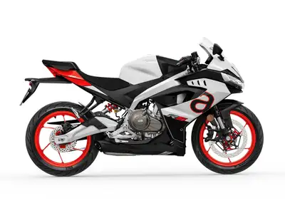 2025 Aprilia RS 457 $7,799 + $650 Freight + $400 PDI + HST + Licensing Colour: Opalescent Light 2-ye...