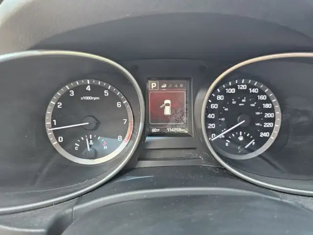 2018 HYUNDAI Santa Fe Sport SE dans Autos et camions dans Prince Albert - Image 12
