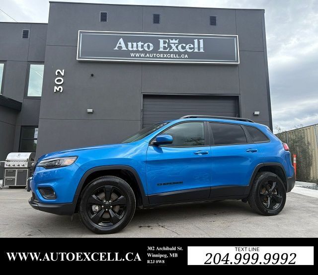 2020 JEEP CHEROKEE ALTITUDE - B/U CAM - HEATED SEATS - SUNROOF in Cars & Trucks in Winnipeg