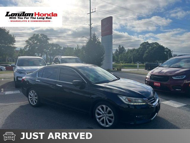 2015 Honda Accord Sedan Touring | One Owner | Full Service in Cars & Trucks in London