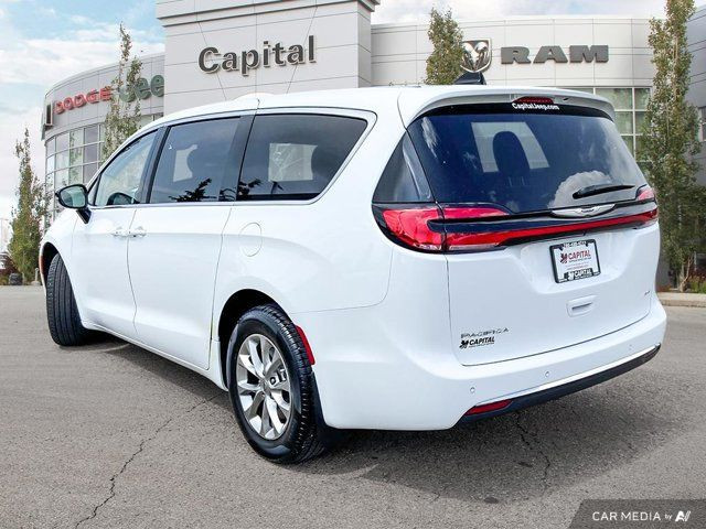 2024 Chrysler Pacifica Touring-L AWD | One Owner Accident Free in Cars & Trucks in Edmonton - Image 2