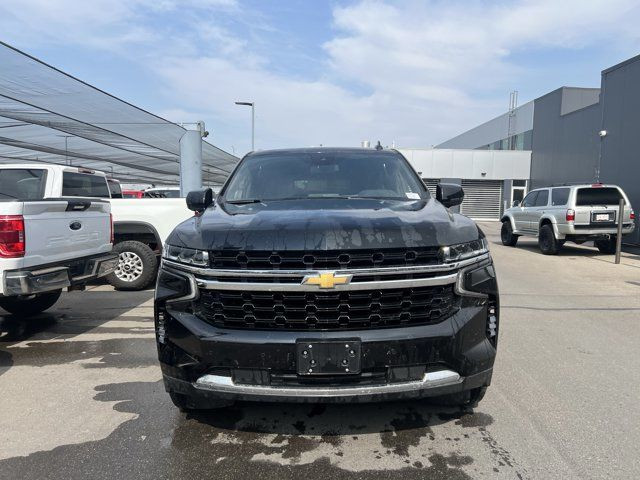 2024 Chevrolet Suburban LS | AWD | BACK UP CAM | 8-PASSENGER in Cars & Trucks in Calgary - Image 2