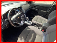 2014 CHEVROLET CRUZE LT CARFAX VERIFIED, CLEAN TITLE 161,000KM AUTOMATIC TRANSMISSION WHITE EXTERIOR... (image 6)