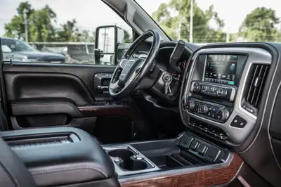 2018 GMC Sierra 2500HD SLT / Awd / 6.6L Duramax Diesel / Exhaust, View more