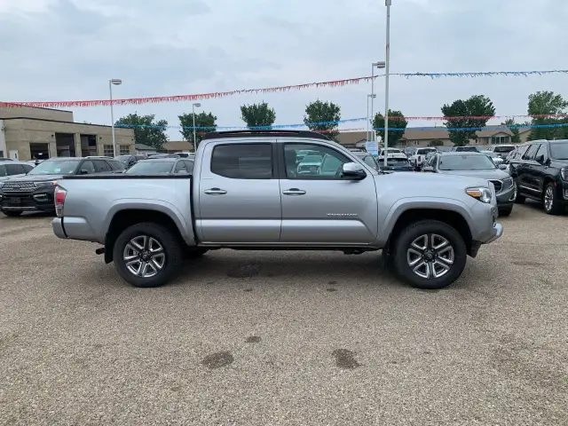 2018 Toyota Tacoma dans Autos et camions dans Medicine Hat - Image 11
