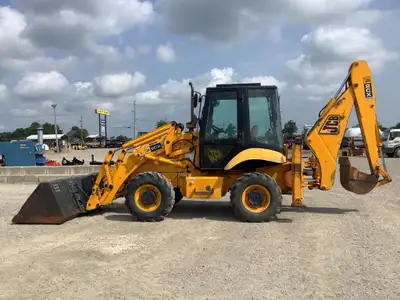 Nice compact backhoe Serial # : JCB2CX12L71332482 New/Used : Used Condition : Fair Hours : 4148 hrs...