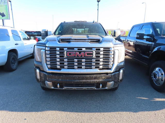 2024 GMC Sierra 3500HD Denali 6.6L DURAMAX 8CYL | HEATED & VE... in Cars & Trucks in Lethbridge - Image 2