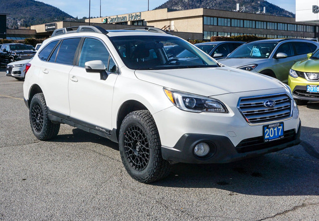2017 Subaru Outback 2.5i Touring in Cars & Trucks in Penticton - Image 3