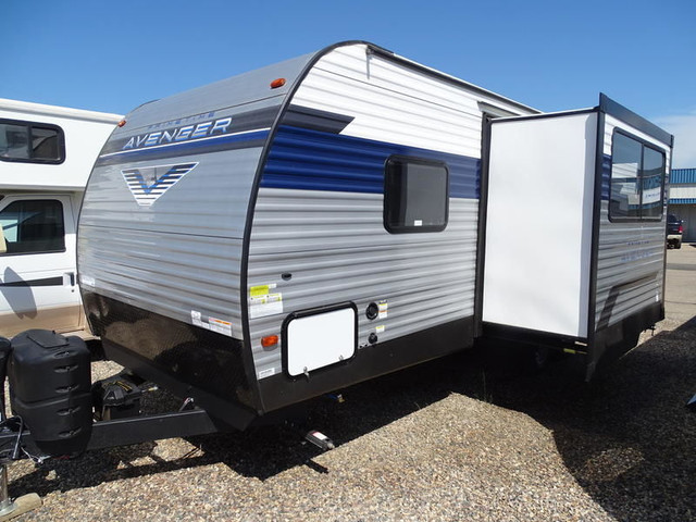 2022 Prime Time Avenger 24BHS in Travel Trailers & Campers in Saskatoon - Image 3