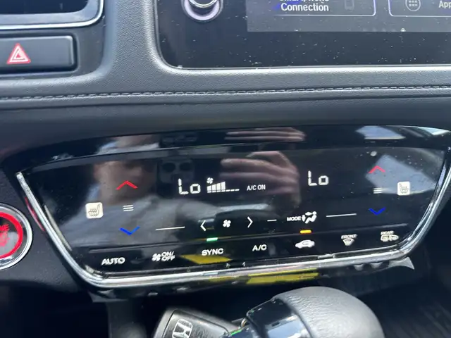 2019 Honda HR-V Touring l One Owner l Clean CarFax l Local Vehic in Cars & Trucks in Calgary - Image 20