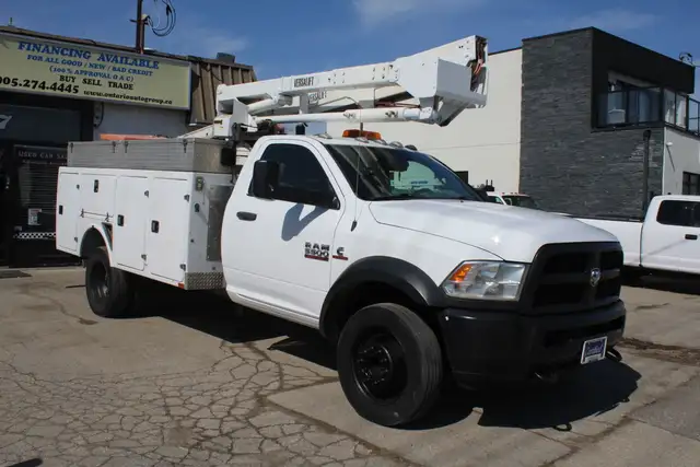 2016 Ram 5500 Bucket Service Versalift Cummins DRW in Heavy Trucks in Mississauga / Peel Region - Image 6