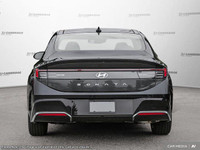 This Hyundai Sonata has a strong Regular Unleaded I-4 2.5 L/152 engine powering this Automatic trans... (image 4)