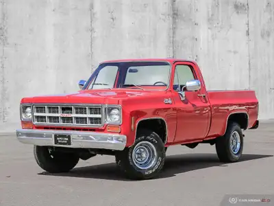 Introduce yourself to Big Red! This short box 4X4 drive 350 is the classic pickup truck. Bench seat,...
