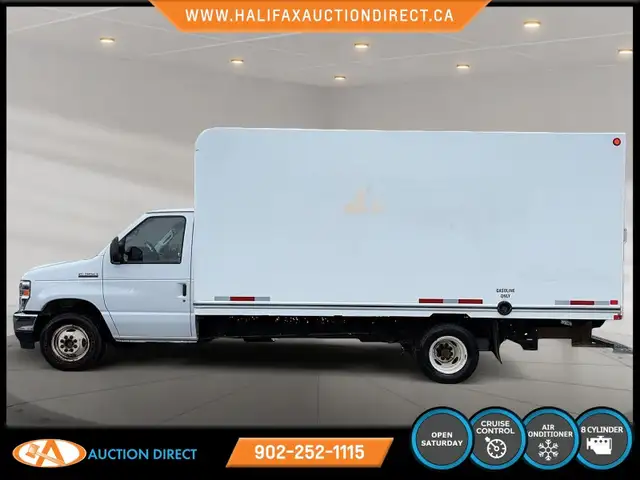 2021 Ford E-350 Cutaway 1 TON CUBE VAN! AC! BLUETOOTH! 16 FOO... in Cars & Trucks in Bedford - Image 9