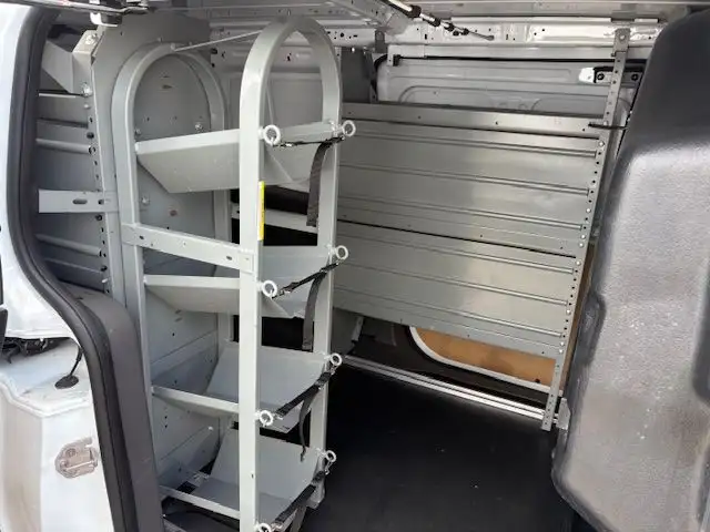 2019 FORD TRANSIT CONNECT VAN XLT $5K UPFITTED LOADED CAN FINANC dans Autos et camions dans Calgary - Image 5