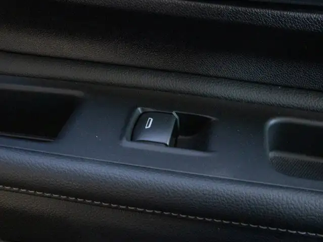 2024 GMC Terrain SLT - Lane Keeping Assist in Cars & Trucks in Belleville - Image 51