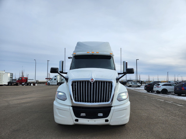 Used - 2020 International LT625 in Heavy Trucks in Red Deer - Image 3